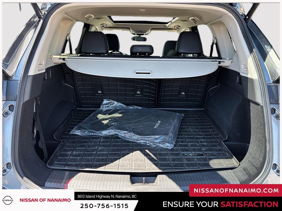 2024 Nissan Rogue Platinum-28