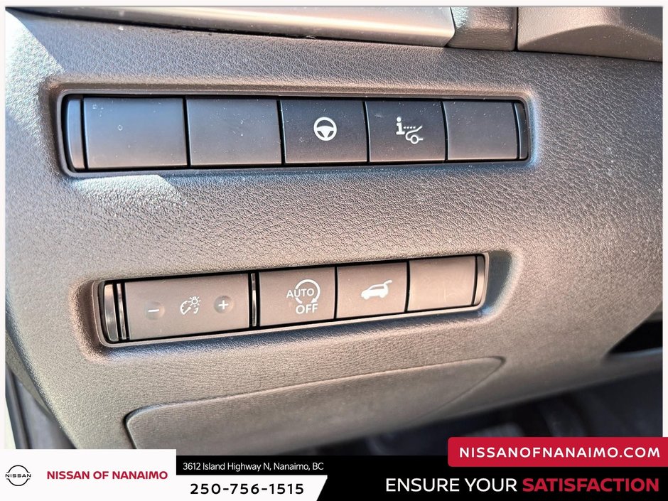 2024 Nissan Rogue Platinum-26