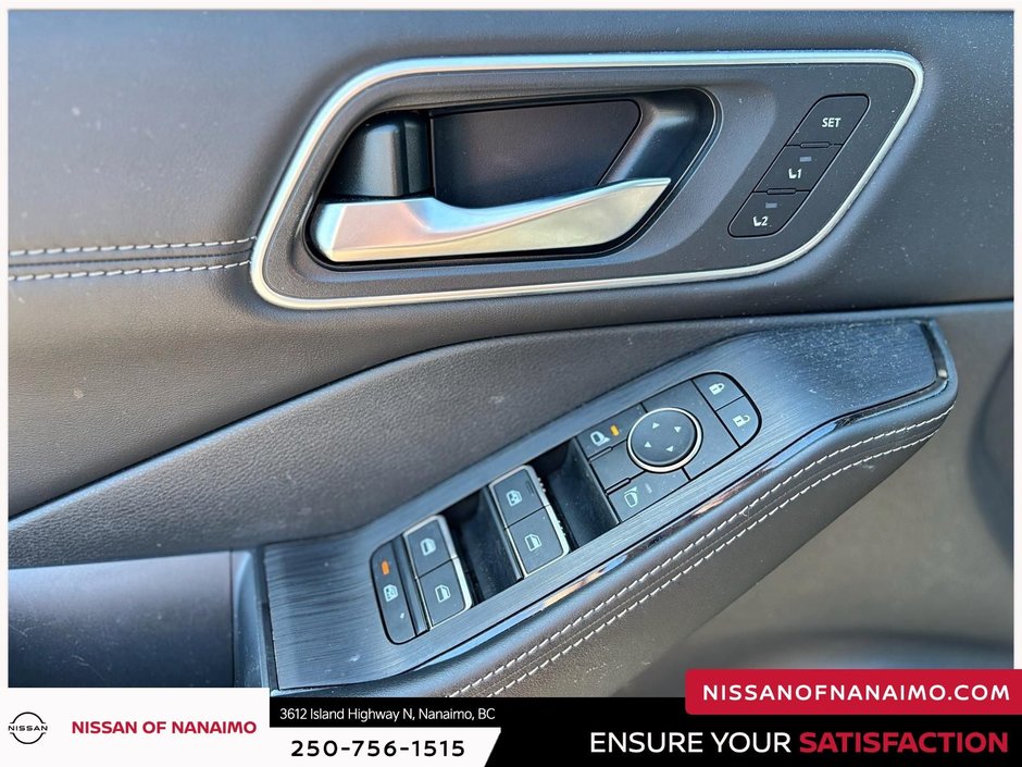 2024 Nissan Rogue Platinum-25