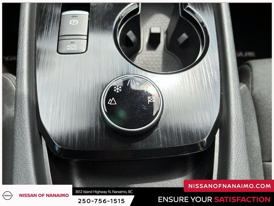 2024 Nissan Rogue S-17