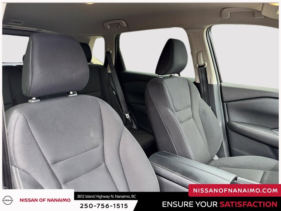 2024 Nissan Rogue S-23