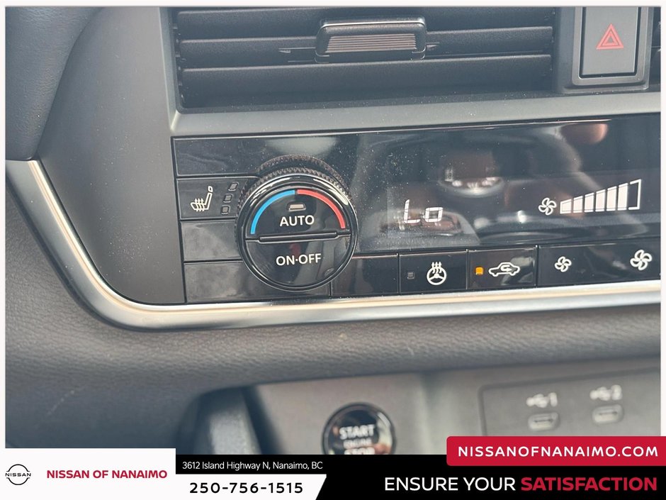 2024 Nissan Rogue S-8