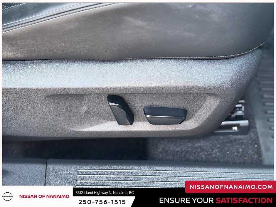 2024 Nissan Rogue Platinum-24