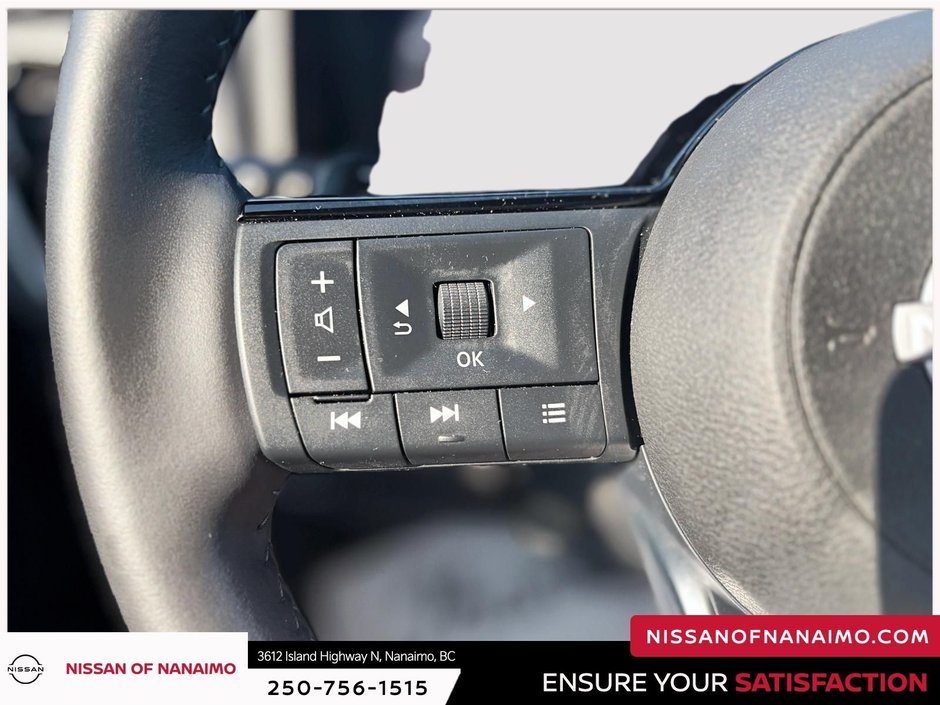 2024 Nissan Rogue Platinum-33
