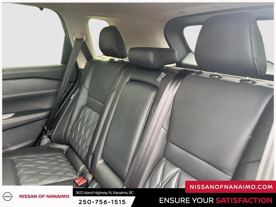 2024 Nissan Rogue Platinum-12