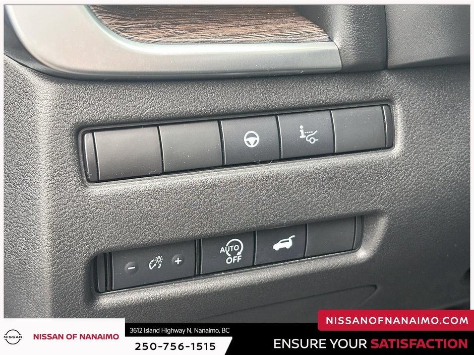 2024 Nissan Rogue Platinum-31