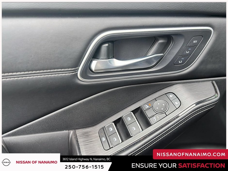 2024 Nissan Rogue Platinum-30
