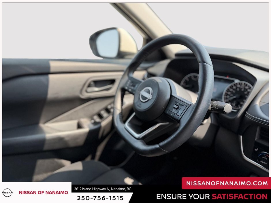 2024 Nissan Rogue S-26
