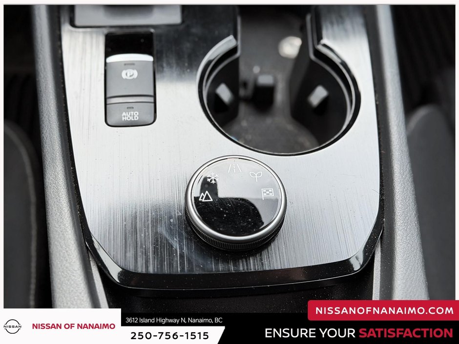 2024 Nissan Rogue S-7
