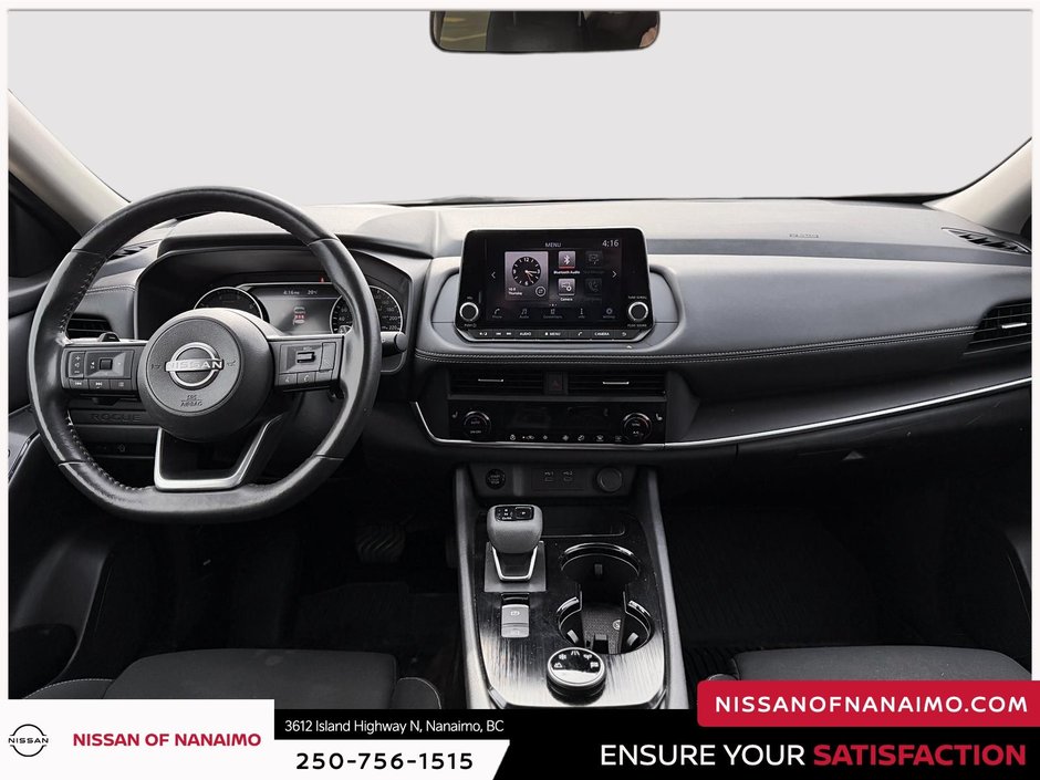 2024 Nissan Rogue S-32