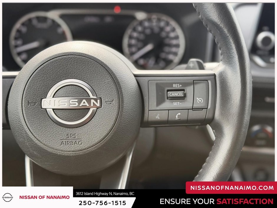 2024 Nissan Rogue S-35