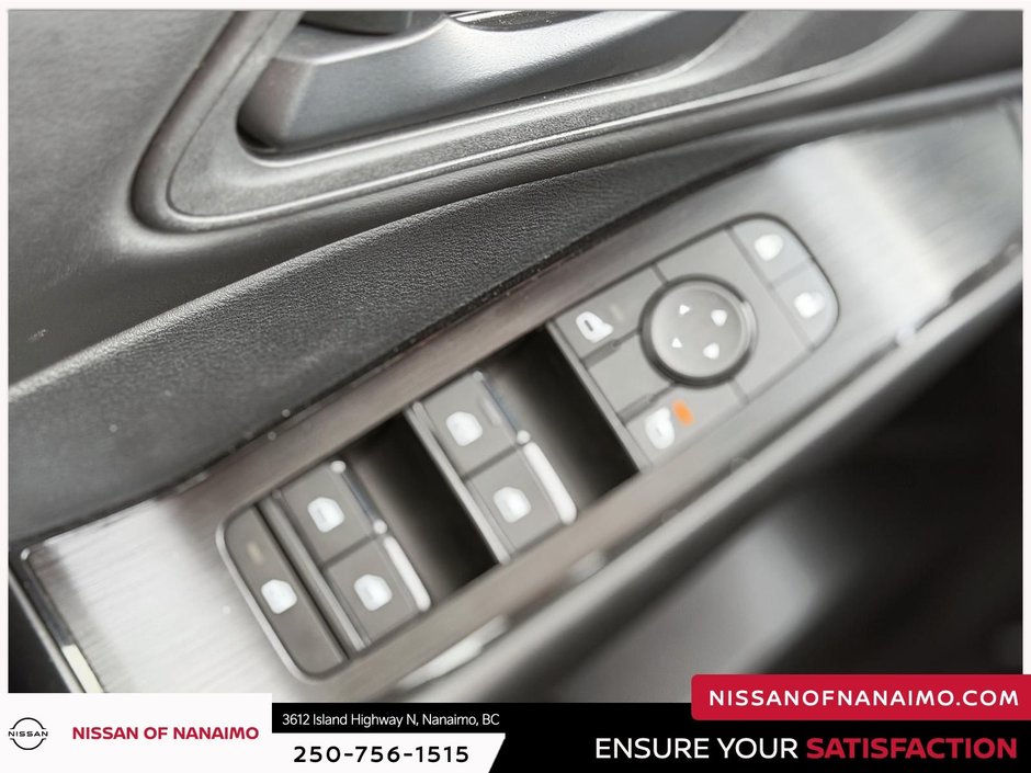 2024 Nissan Rogue S-10