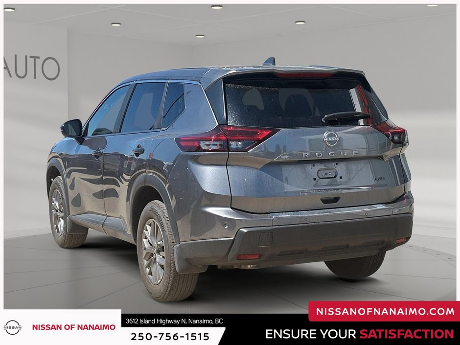 2025 Nissan Rogue S-7