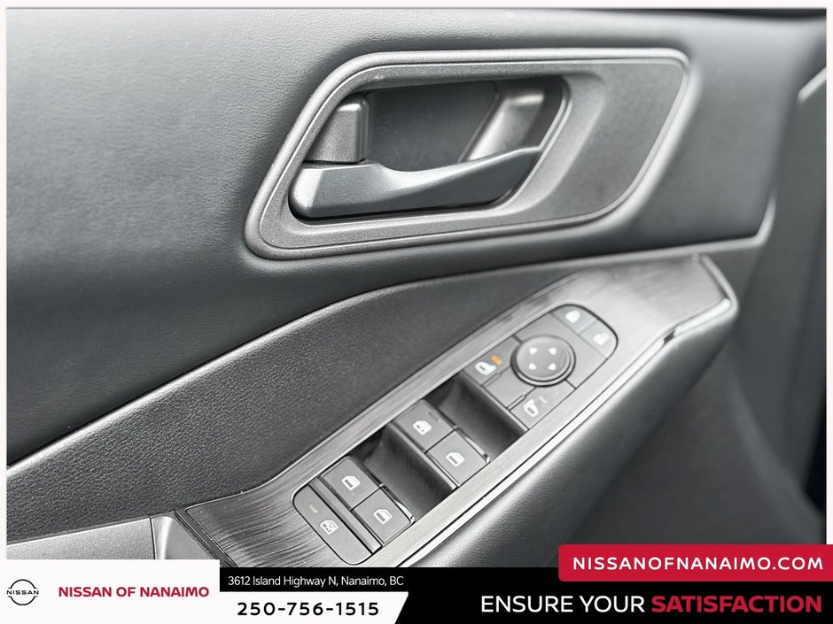 2025 Nissan Rogue S-10