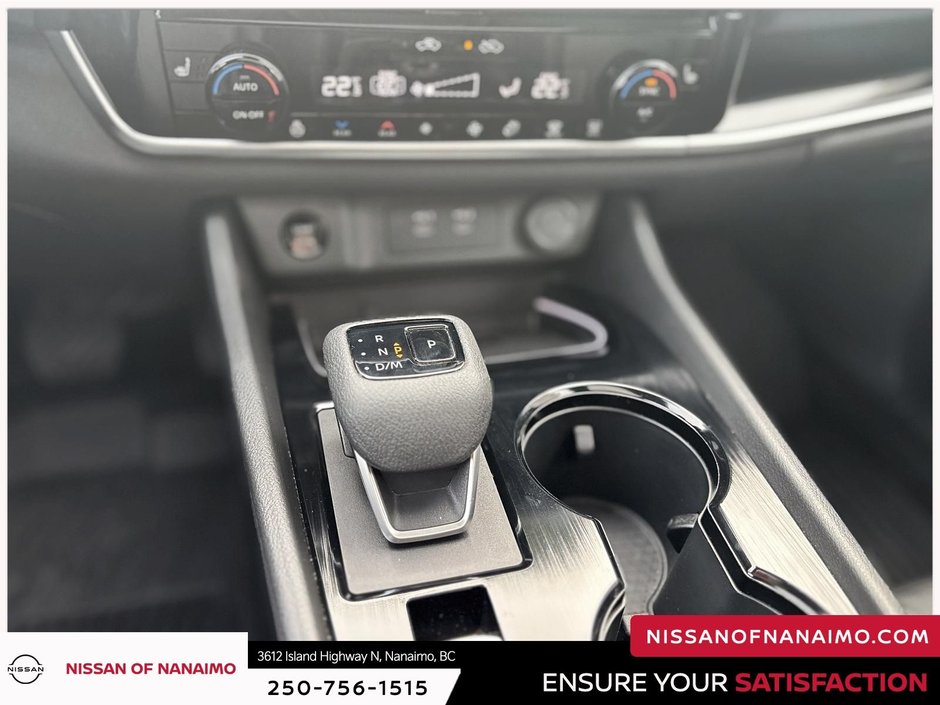 2025 Nissan Rogue SL-32