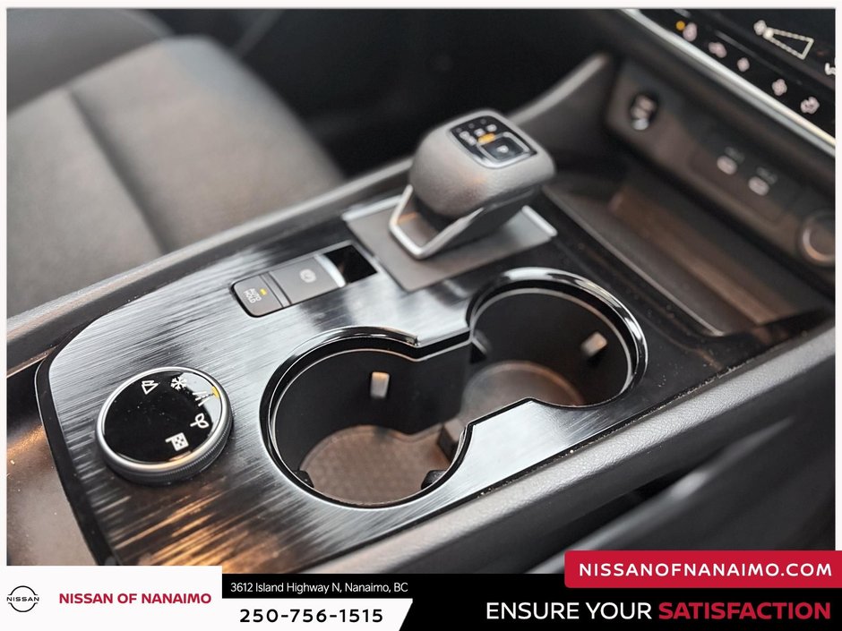 2025 Nissan Rogue SV-47