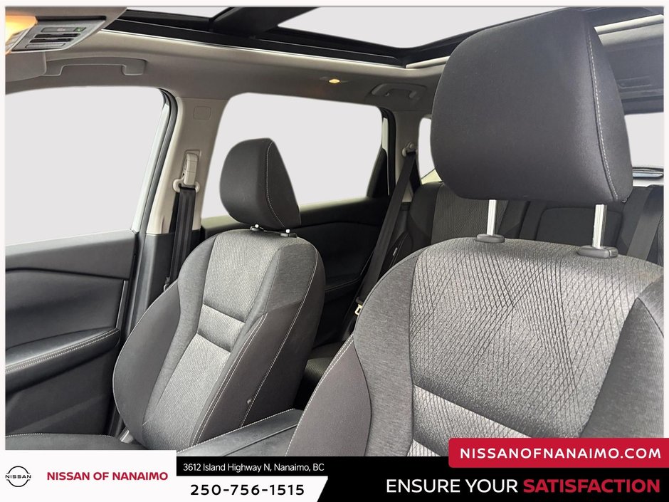 2025 Nissan Rogue SV-17