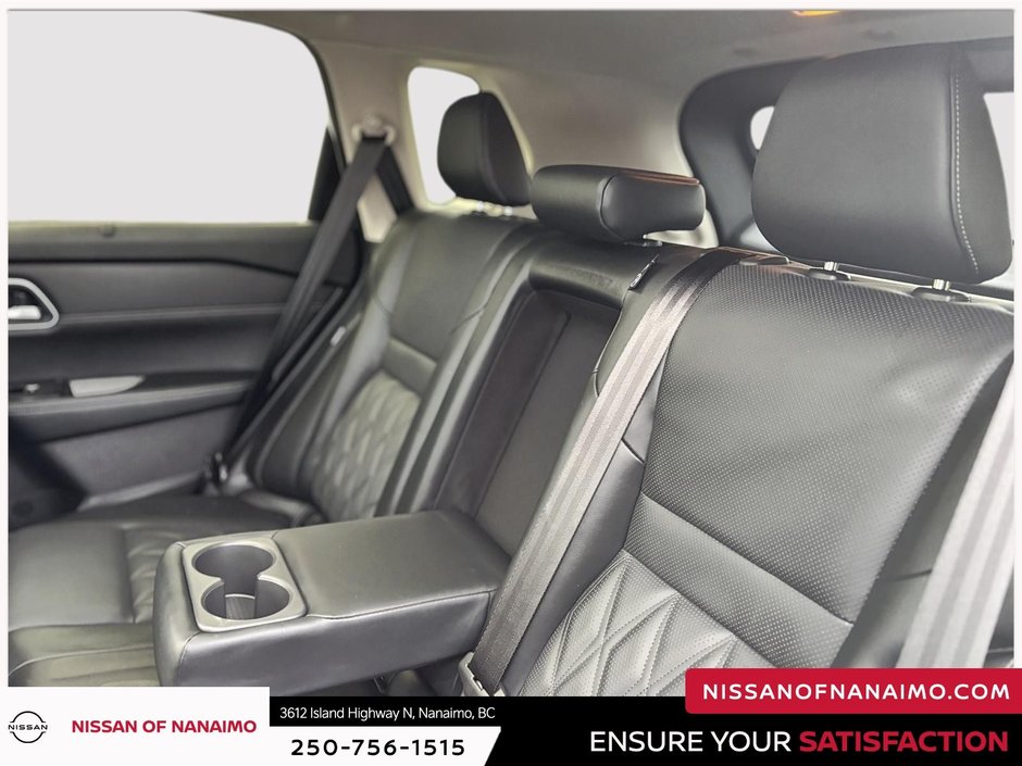 2025 Nissan Rogue Platinum-11