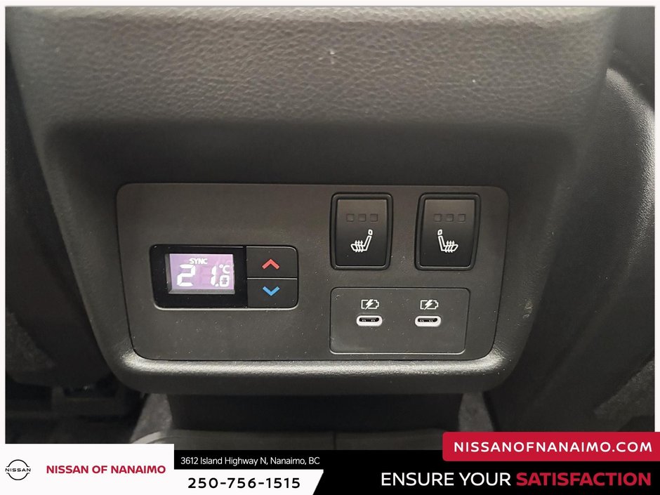 2025 Nissan Rogue Platinum-14