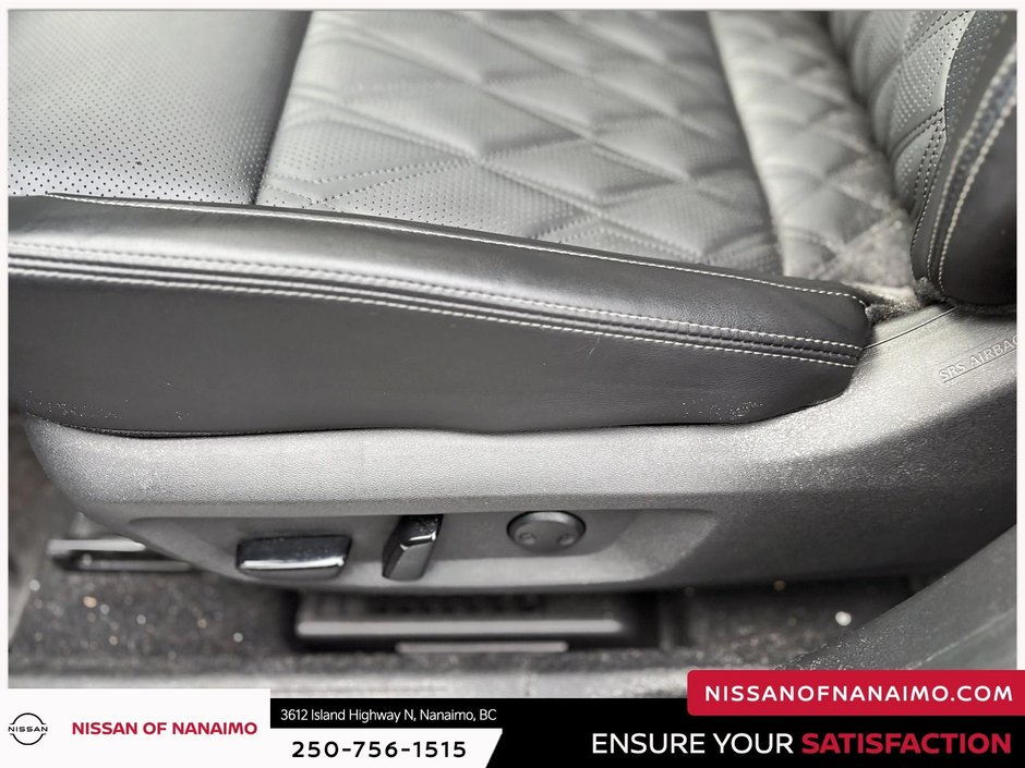 2025 Nissan Rogue Platinum-31