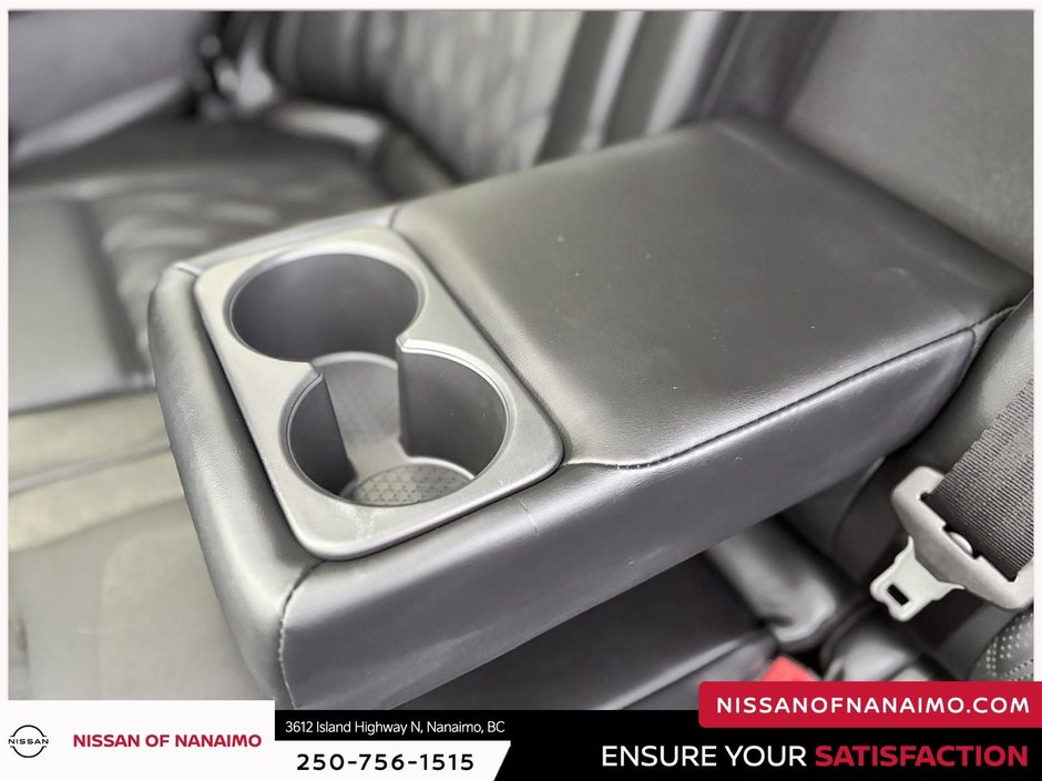 2025 Nissan Rogue Platinum-12