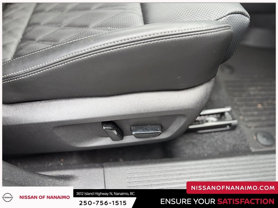 2025 Nissan Rogue Platinum-23