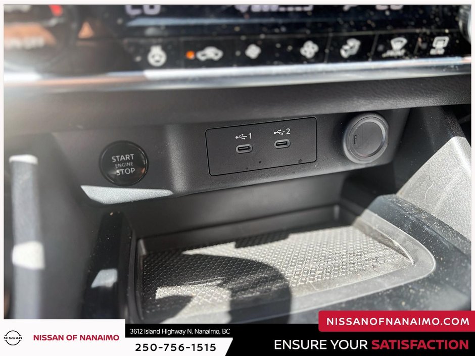 2025 Nissan Rogue S-32