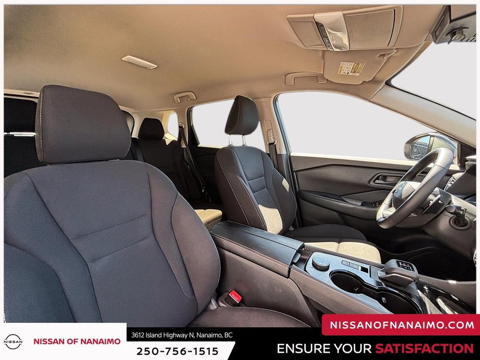 2025 Nissan Rogue S-23