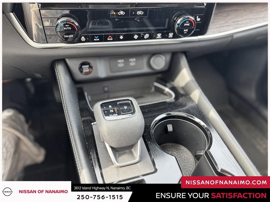 2025 Nissan Rogue Platinum-20