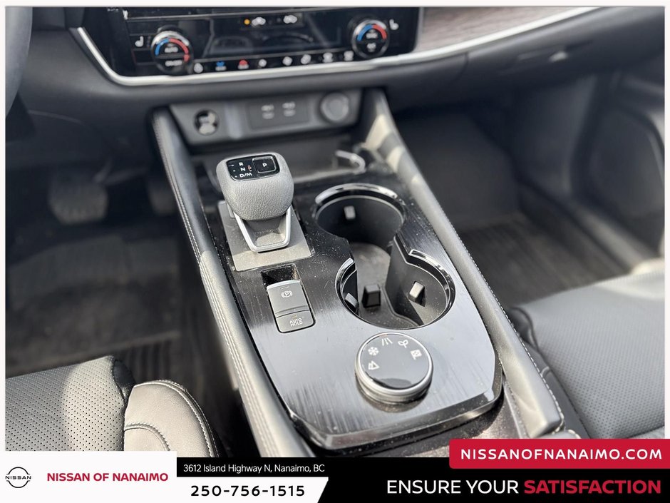 2025 Nissan Rogue Platinum-33