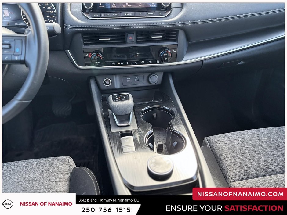 2025 Nissan Rogue SV-13