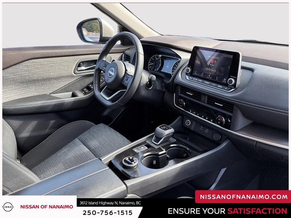 2025 Nissan Rogue SV-15