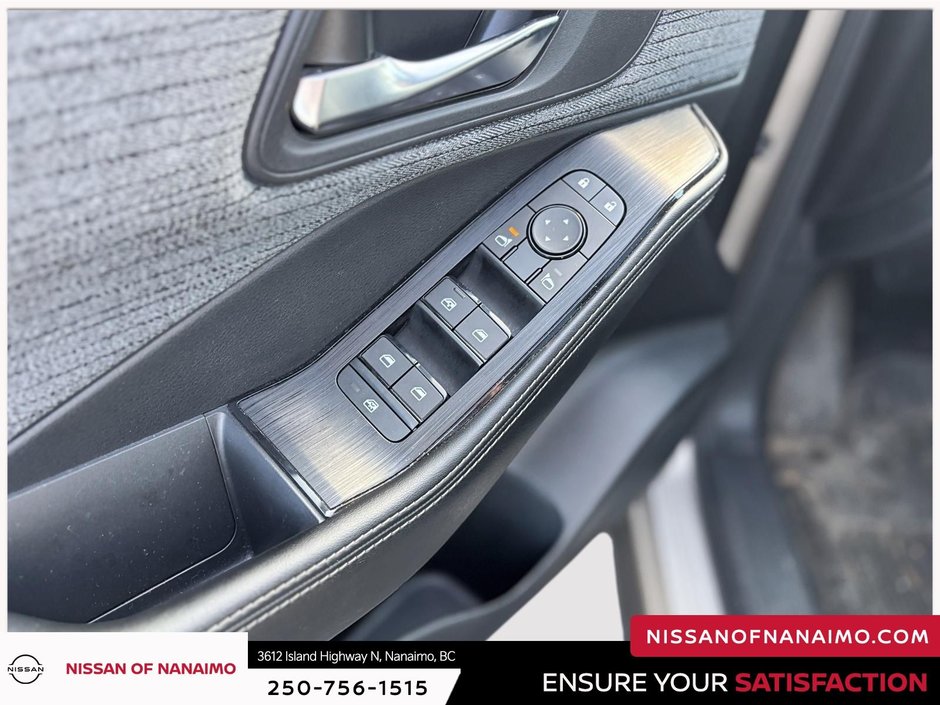 2025 Nissan Rogue SV-23