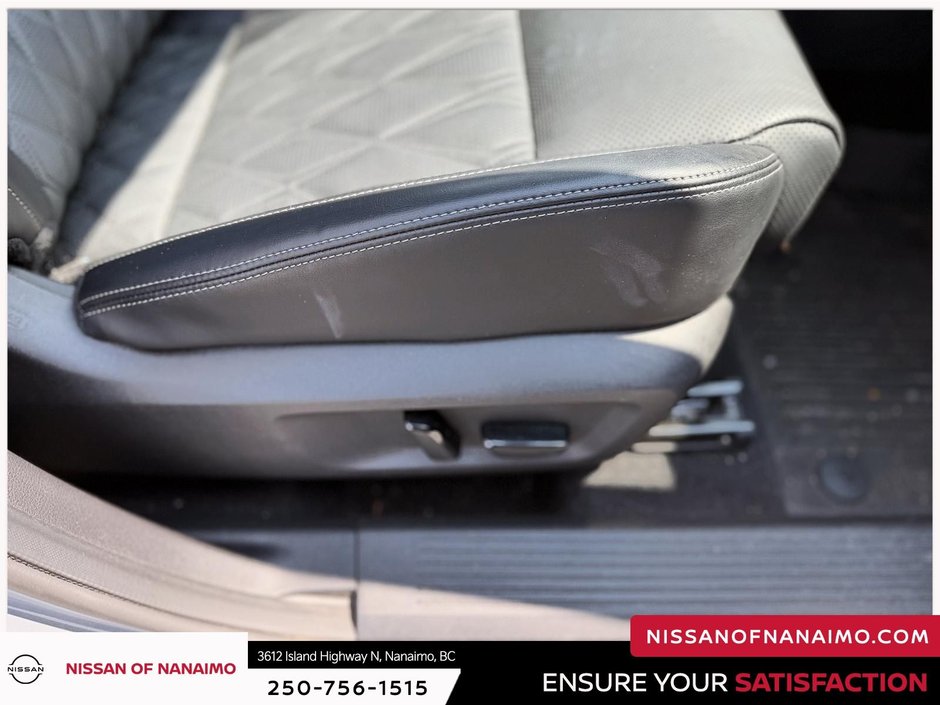 2025 Nissan Rogue Platinum-13