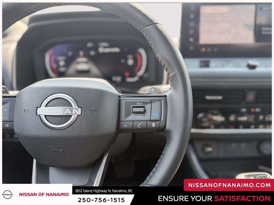 2025 Nissan Rogue Platinum-35