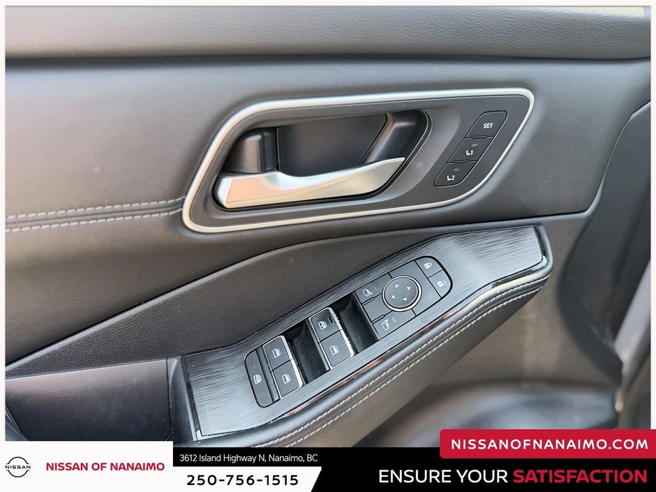 2025 Nissan Rogue Platinum-18