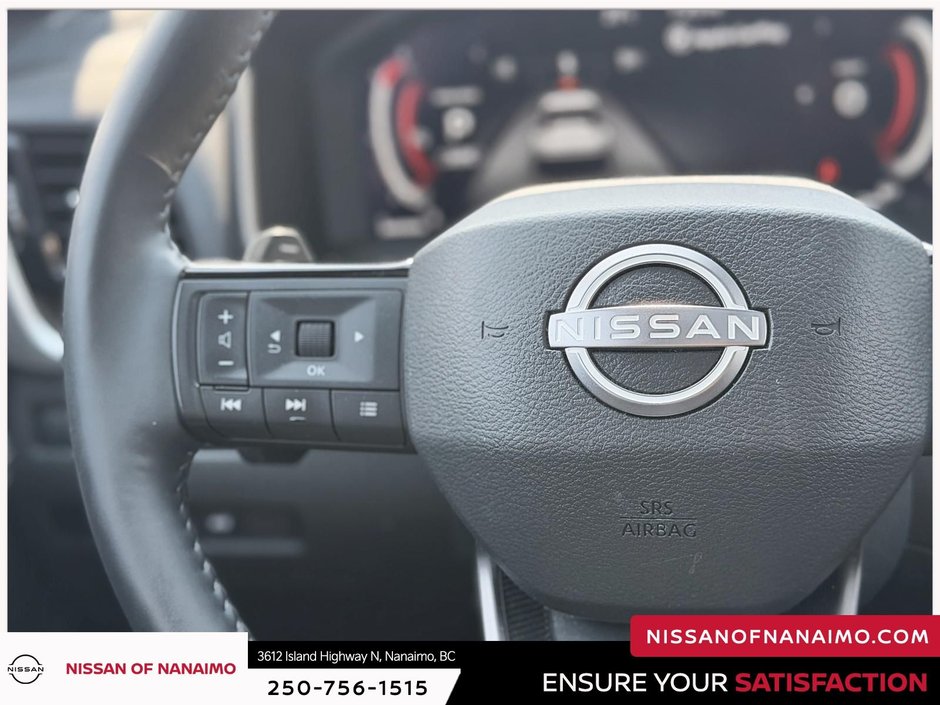 2025 Nissan Rogue Platinum-36