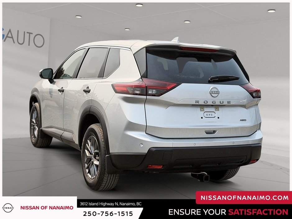 2025 Nissan Rogue S-6