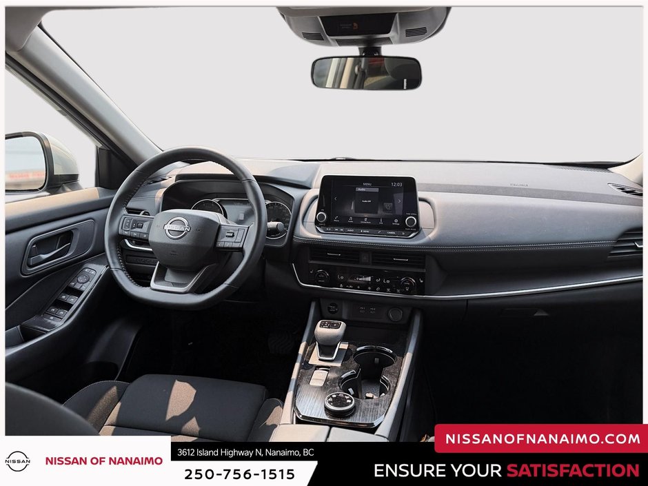 2025 Nissan Rogue S-27