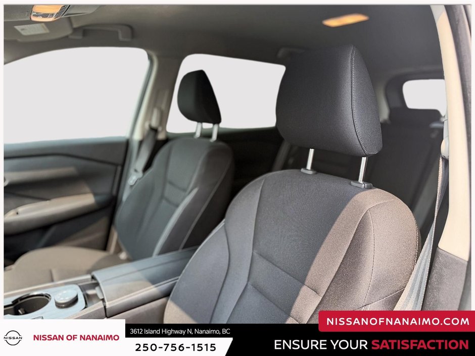 2025 Nissan Rogue S-20