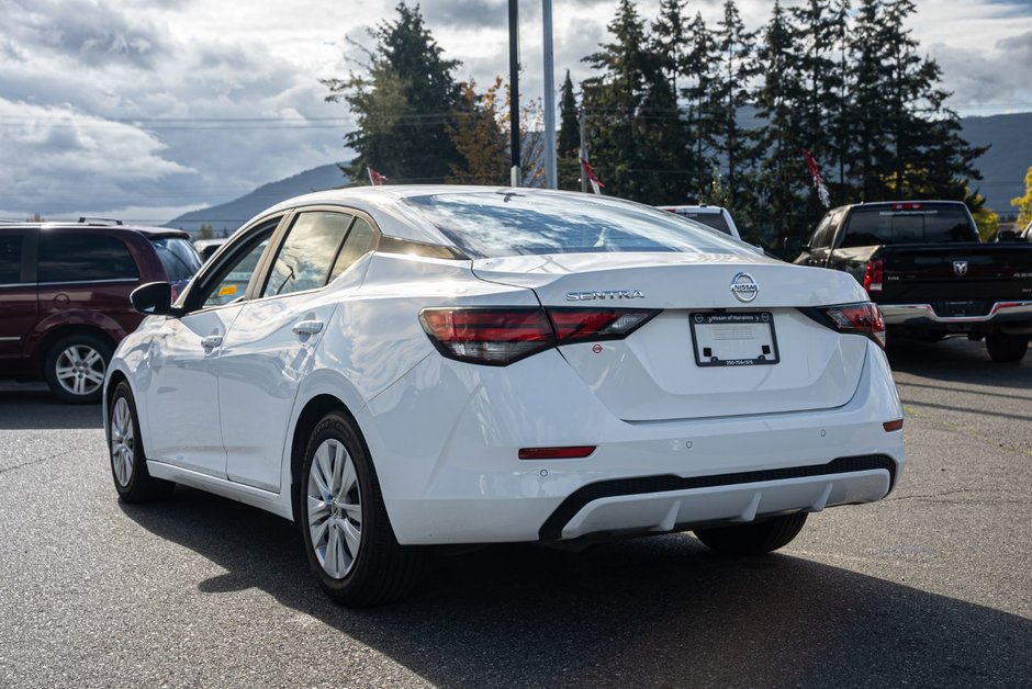 2022 Nissan Sentra S-4