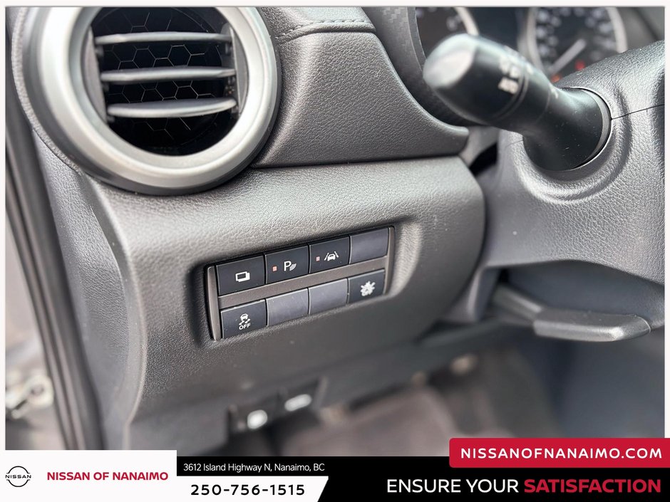 2021 Nissan Versa 1.6 S-23