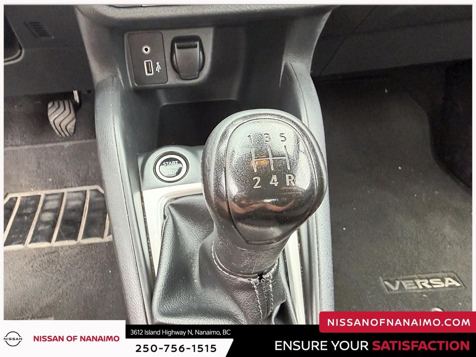 2021 Nissan Versa 1.6 S-12