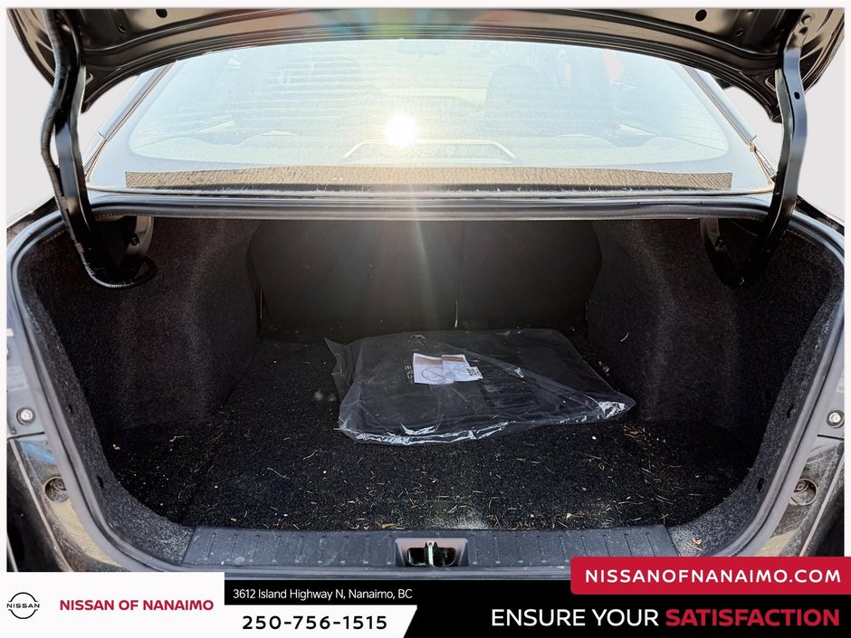 2024 Nissan Versa SR-11
