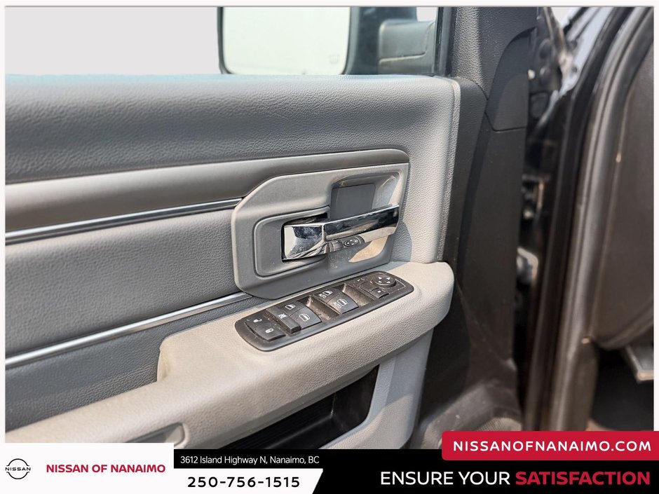 2019 Ram 1500 Classic SLT-15