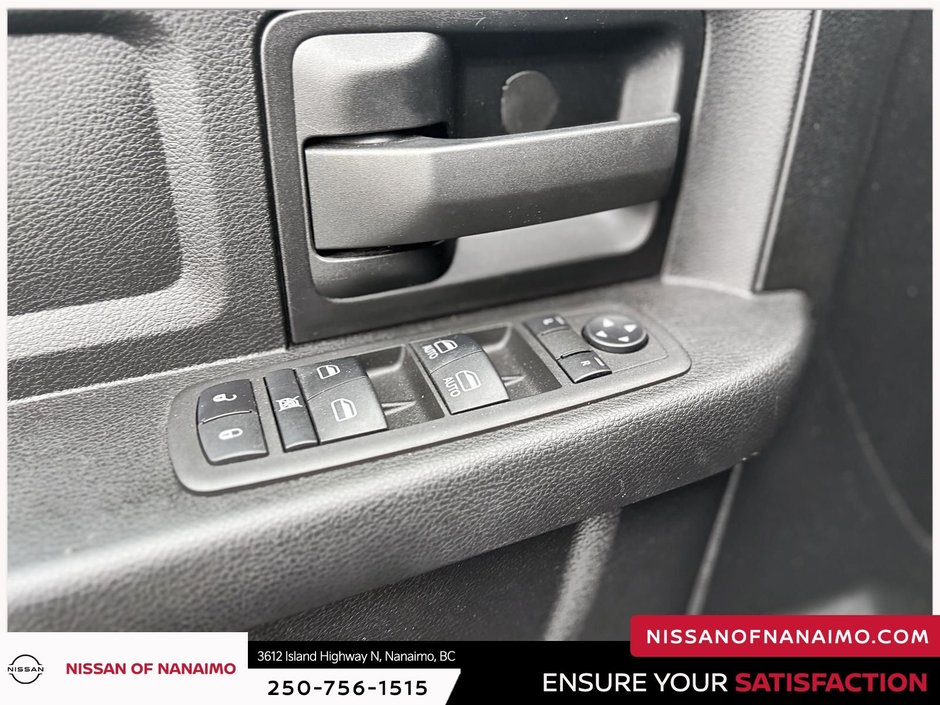 2021 Ram 1500 Classic Express-32