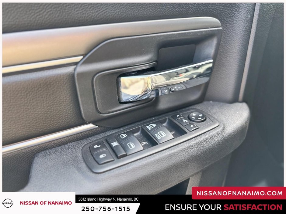 2021 Ram 1500 Classic Warlock-24