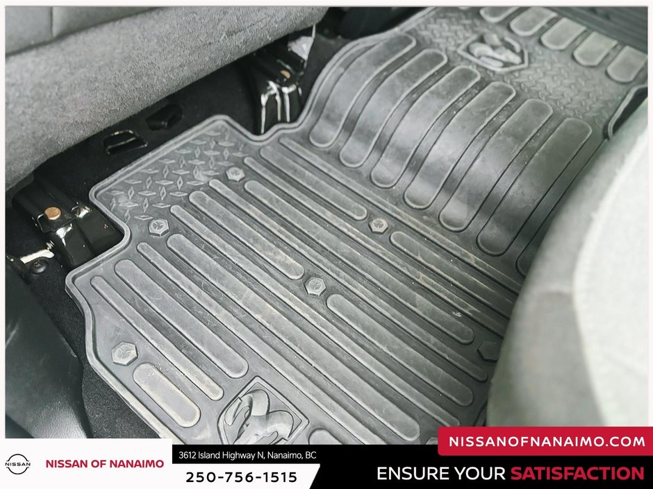 2023 Ram 1500 Classic SLT-13