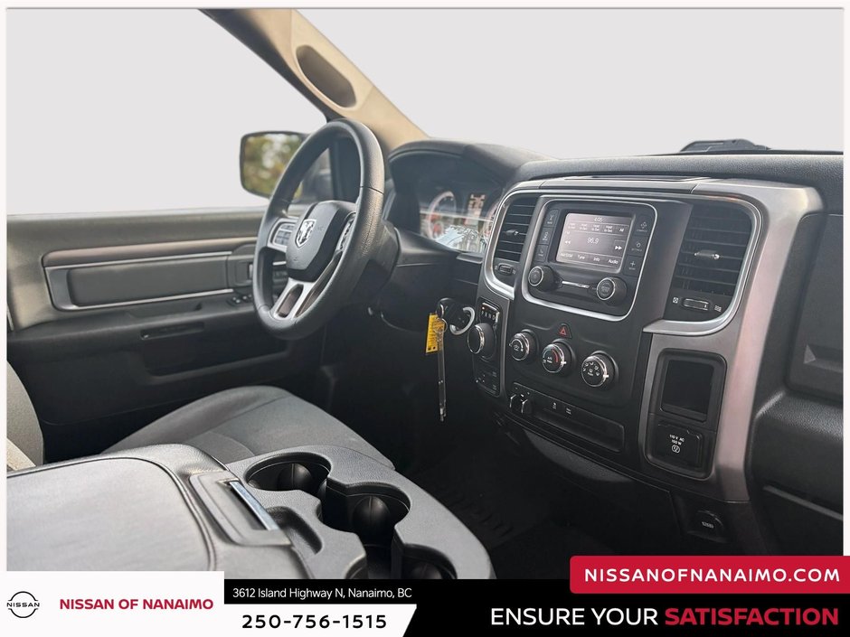 2023 Ram 1500 Classic SLT-25