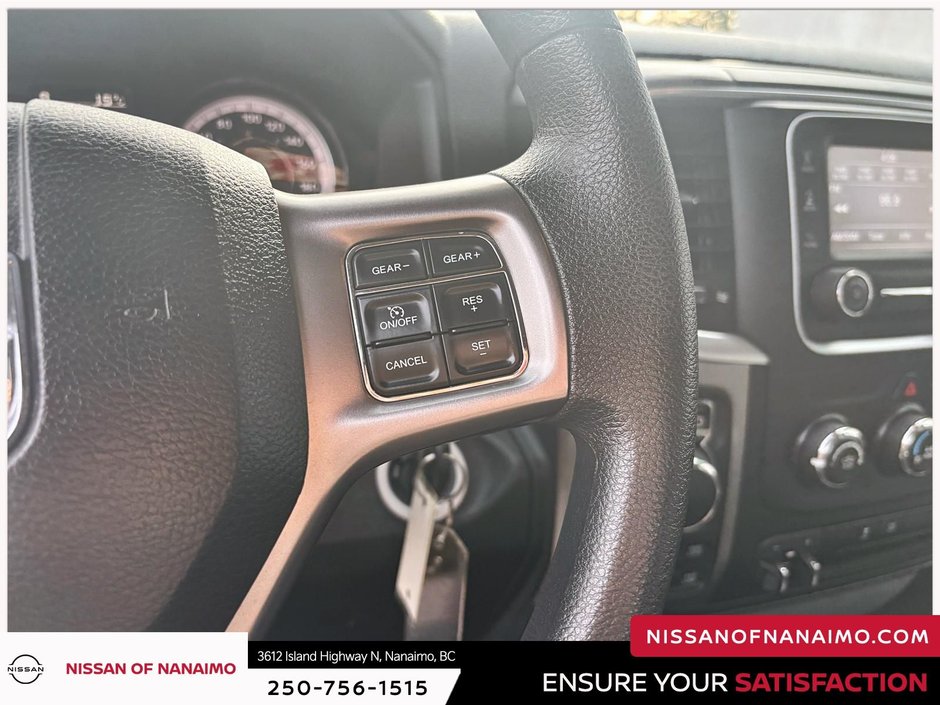 2023 Ram 1500 Classic SLT-32